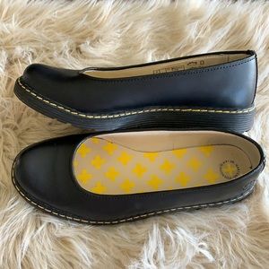 Dr. Martens Ellen size 8